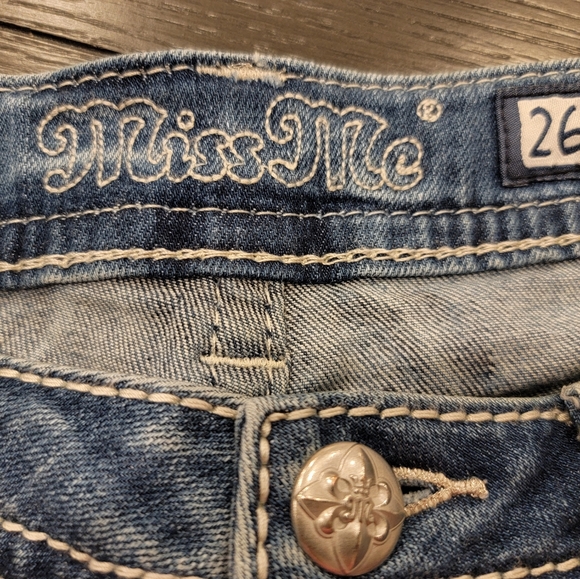 Miss Me Womens Dark Blue Flat Front Buttoned Denim Jean Mid Shorts Size 26 - Picture 7 of 7